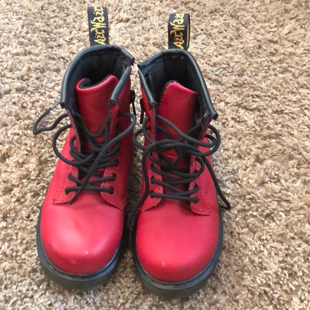 Dr martens toddler boots